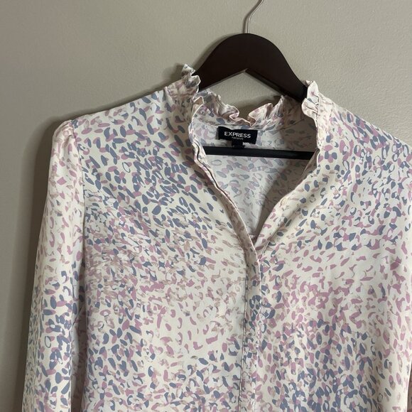 Express Portofino Ruffle Pastel Leopard Size Small Button Down Blouse Top - Picture 2 of 6